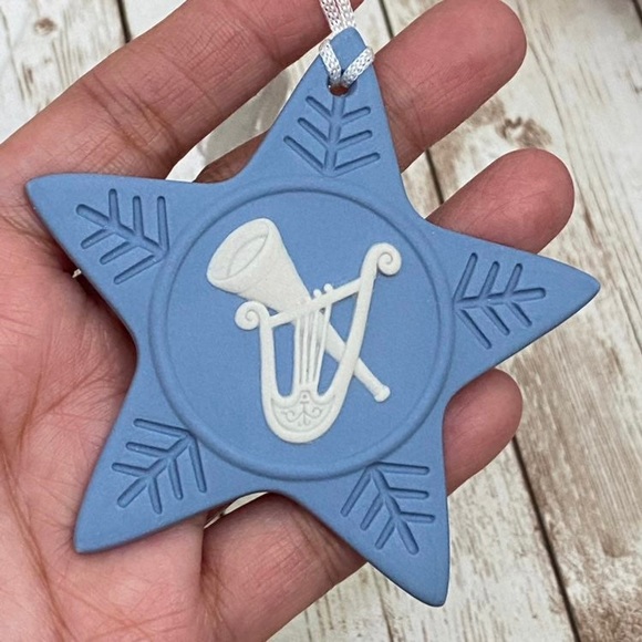 Vintage WEDGWOOD Blue Jasper Ware Star Musical Instrument Christmas Ornament - Picture 4 of 12